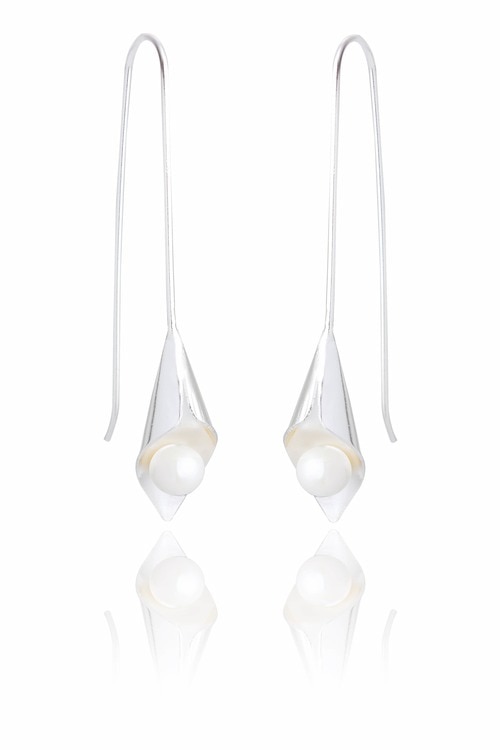 Ladies Sterling Silver Pearl in Cone Earrings