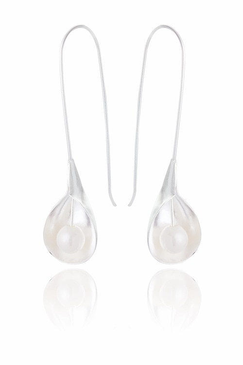 Ladies Sterling Silver Pearl in Shell Earrings